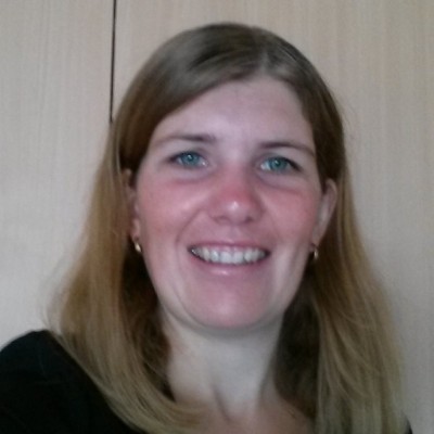 saskia van der velden